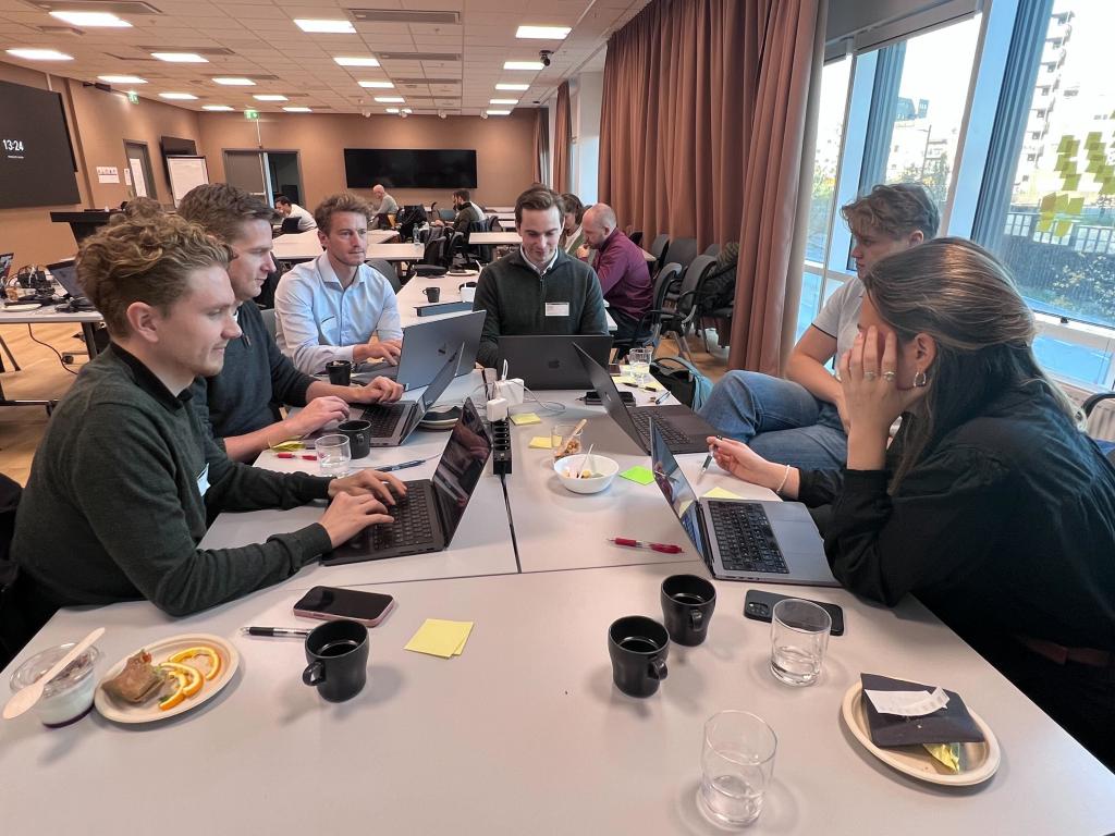 bilde fra hackathon 2024